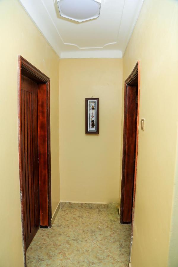 Palm Star Motel Fort Portal Exterior photo