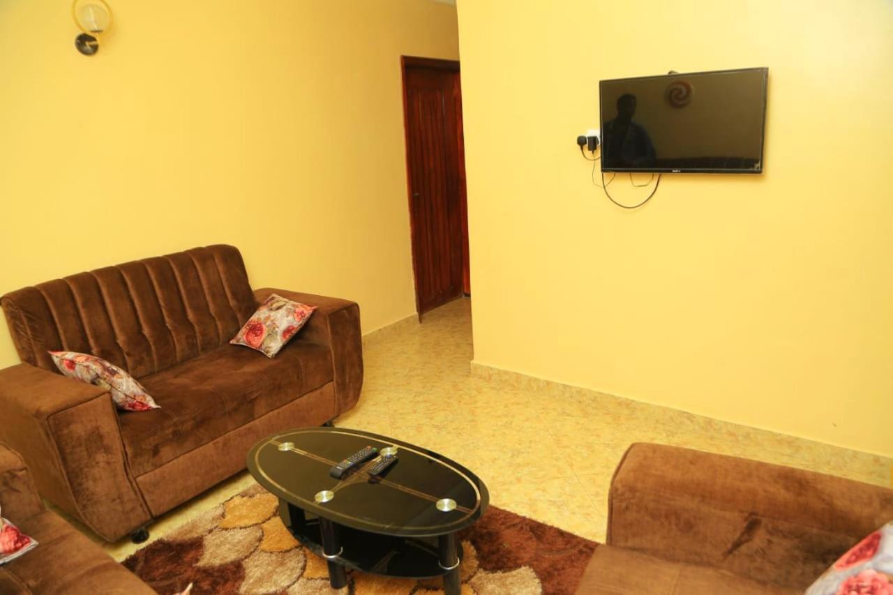 Palm Star Motel Fort Portal Exterior photo